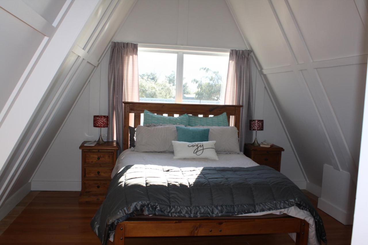 Classic A-Frame On Milford Te Anau Dış mekan fotoğraf